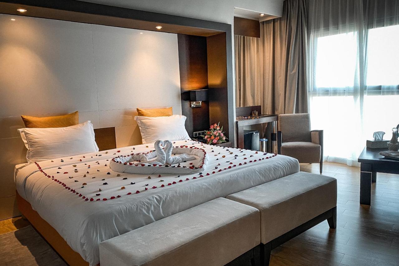 فندق Dwo Mira Palace 4*