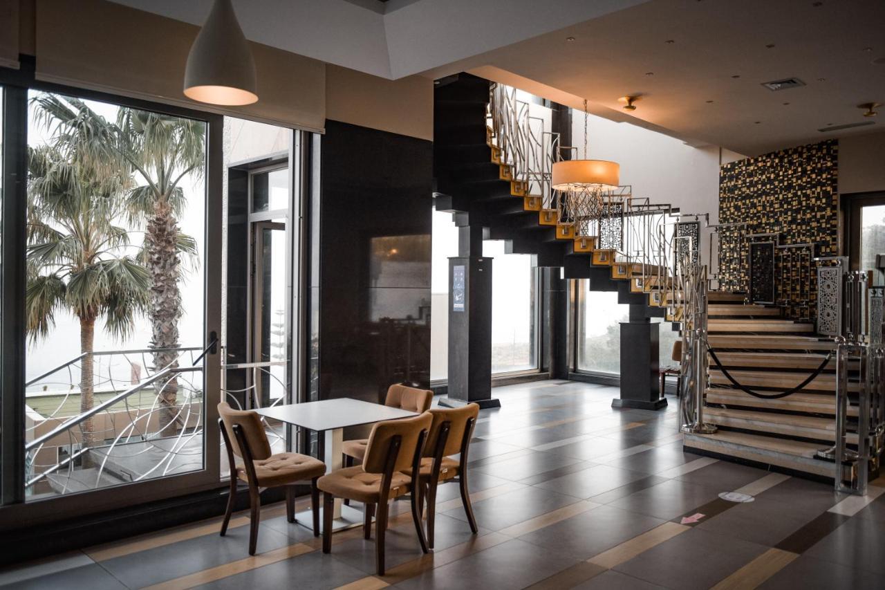 Dwo Mira Palace 4*