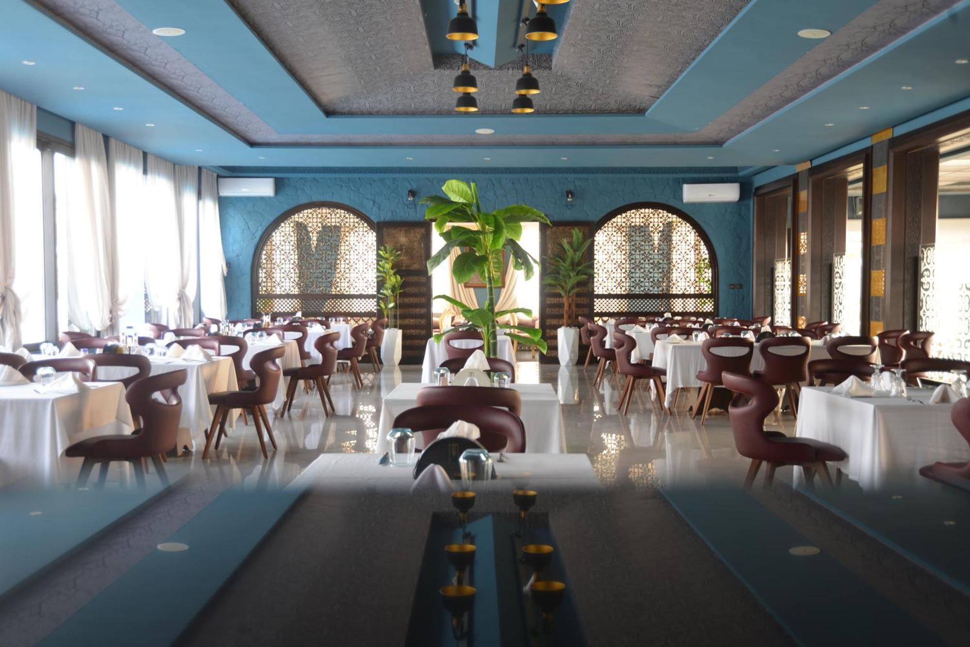 Hotel Dwo Mira Palace 4*